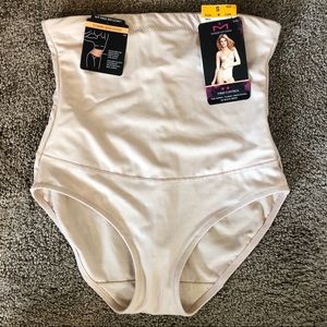 Maidenform Firm Control Shapewear Size Small